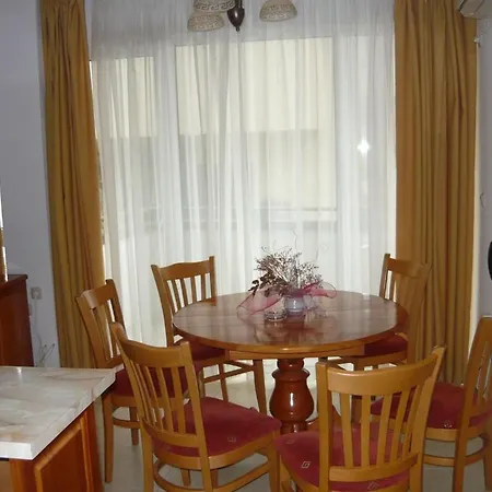 Vilă Anaxemander Holiday Village *